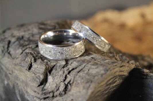 Memorial Ring or Sentimental Sand Ring in Sterling Silver